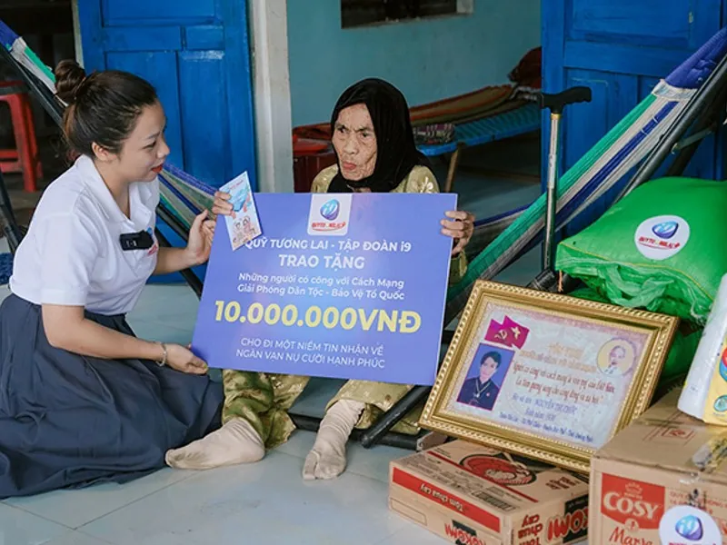 Nhóm hỗ trợ đang chia sẻ kinh nghiệm